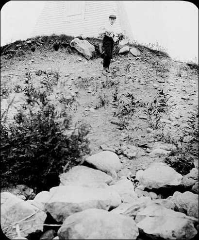 Lighthouse Island in front of Aylmer, Québec